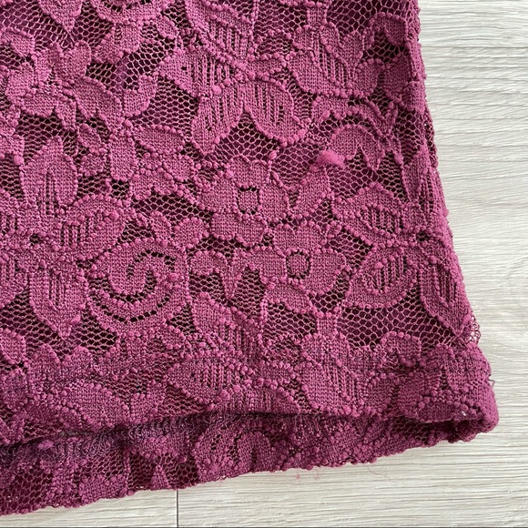 Garage Lace Sweetheart Tee - Picture 4 of 4